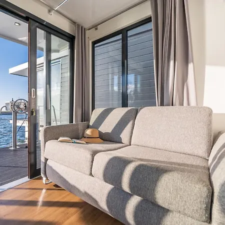 Szálloda Marina Martinshafen *