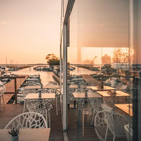 酒店 Marina Martinshafen